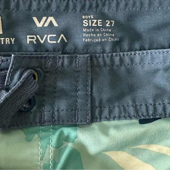 RVCA boys swimsuit - Picture 2 of 2